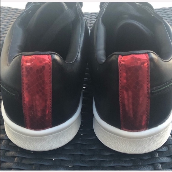 Gorgeous Sneakers With Floral Design - Picture 7 of 7